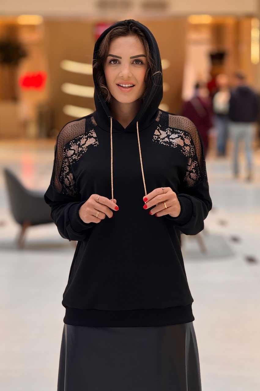 Siyah Tül ve Taş Detaylı %100 Pamuk Sweatshirt