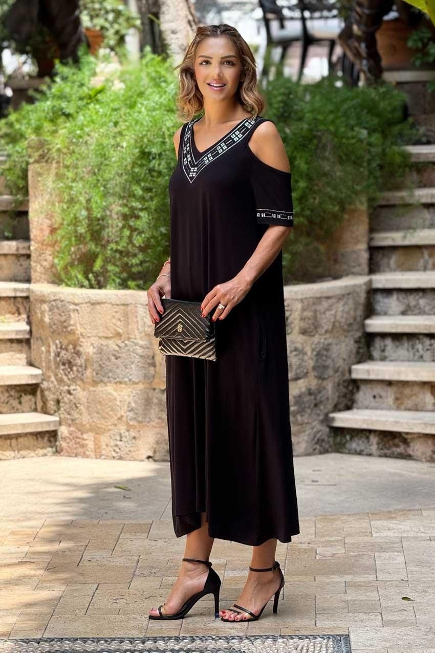 Siyah V Yaka Omuzları Açık Taş Detaylı Elbise