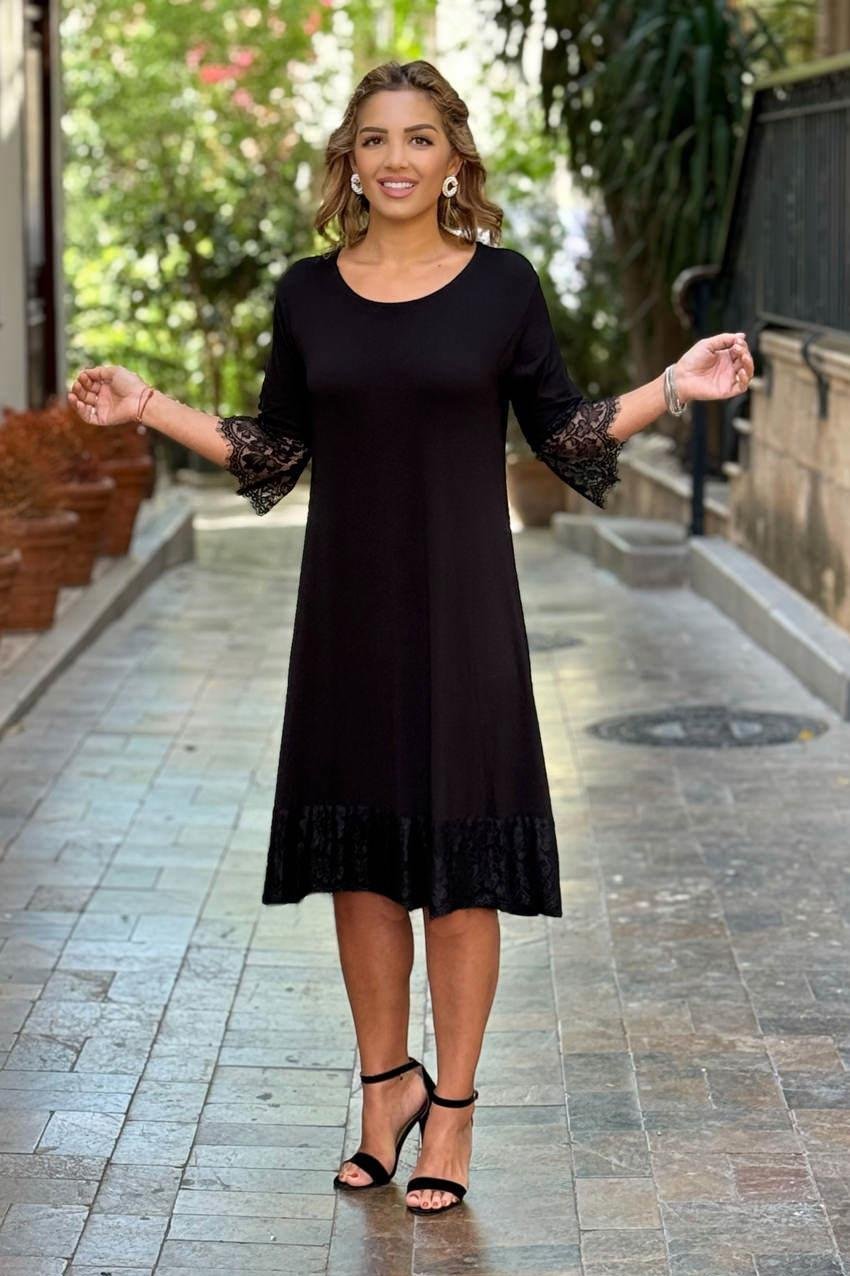 Siyah Zarife Dantelli Elbise