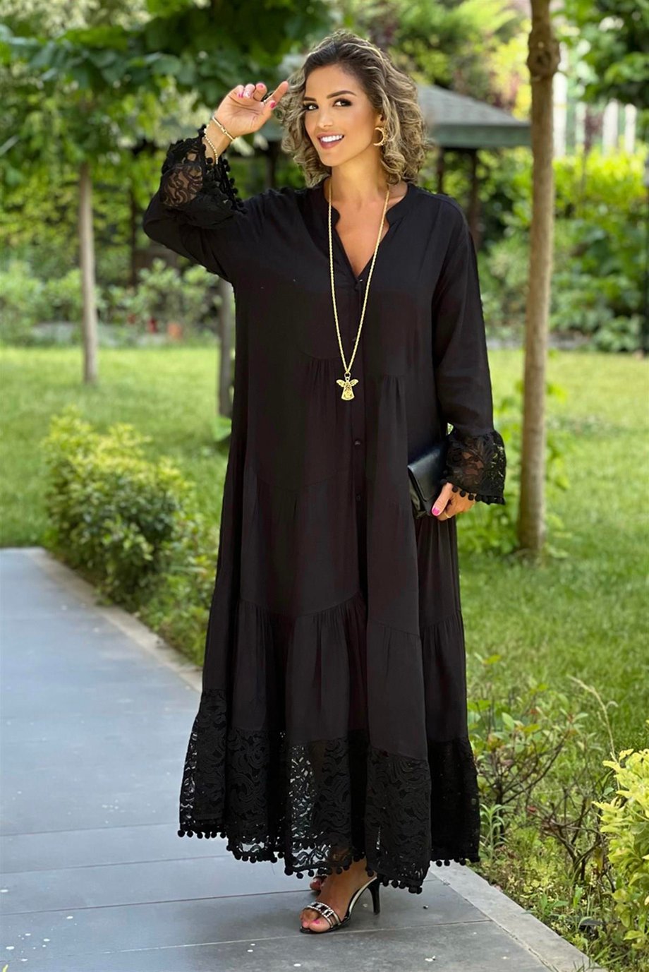 Uzun Boy Siyah Güpürlü Elbise