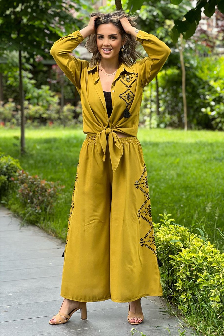 Yağ Yeşili Patara Nakışlı Pantolon Gömlek Takım