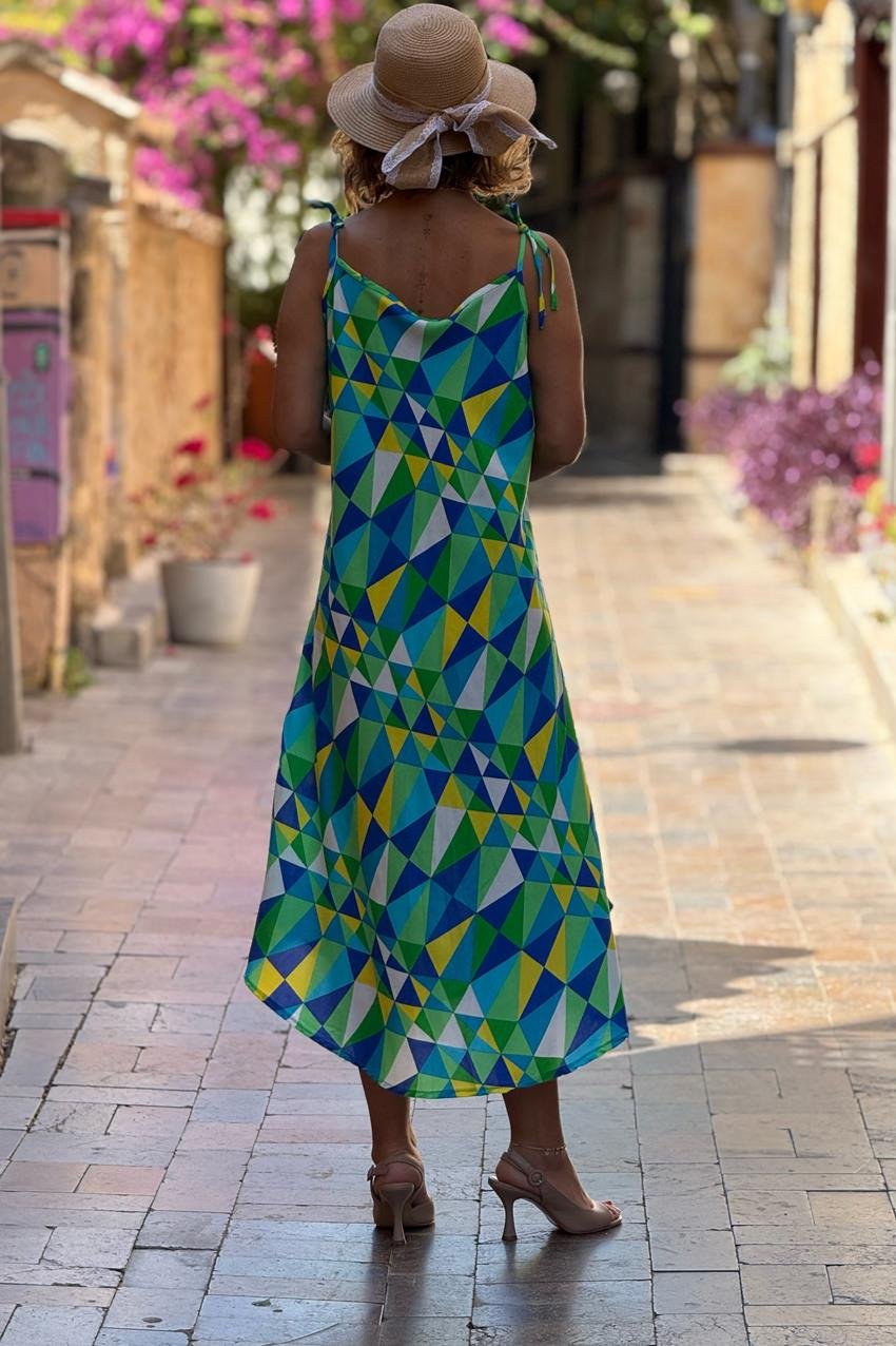 Yeşil Mozaik Desenli Omuzları Bağlamalı Askılı Elbise