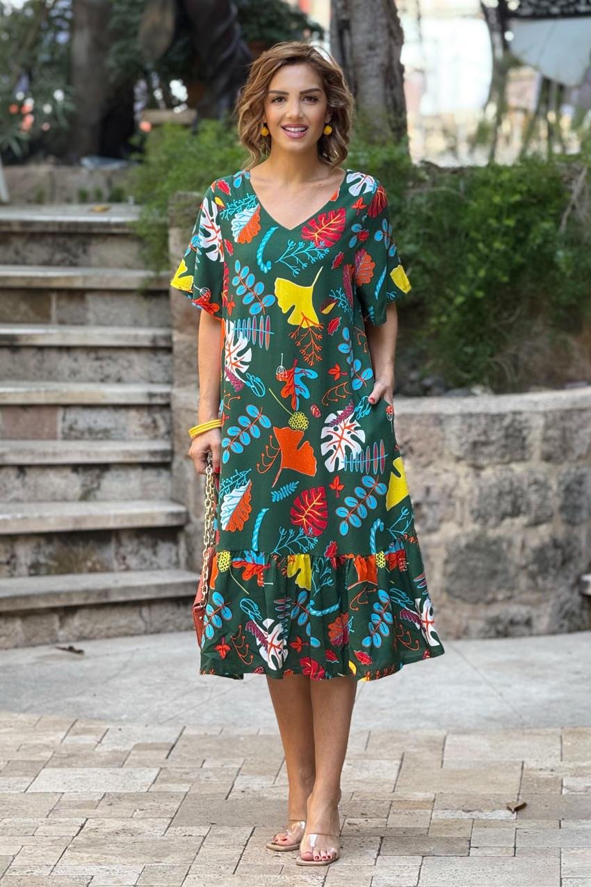 Zümrüt Çiçek Bahçesi Desenli V Yaka Eteği Fırfırlı %100 Pamuk Elbise