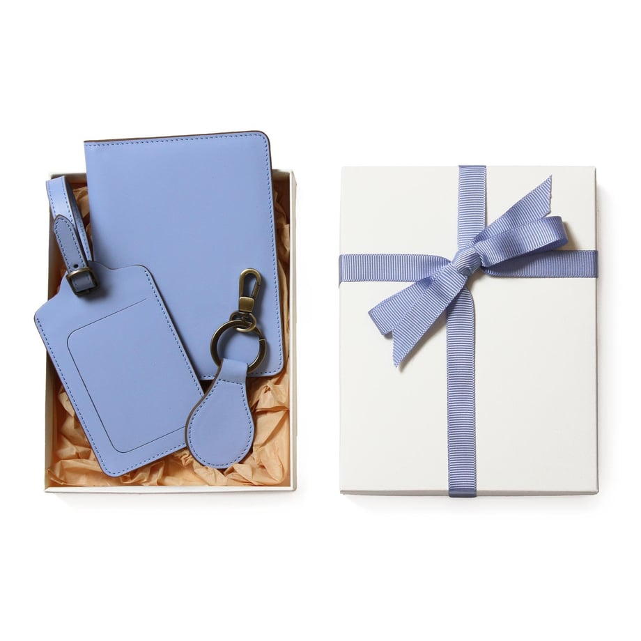 Açık Mavi Deri Pasaport Kılıfı, Valiz Etiketi ve Anahtarlık Hediye Kutusu