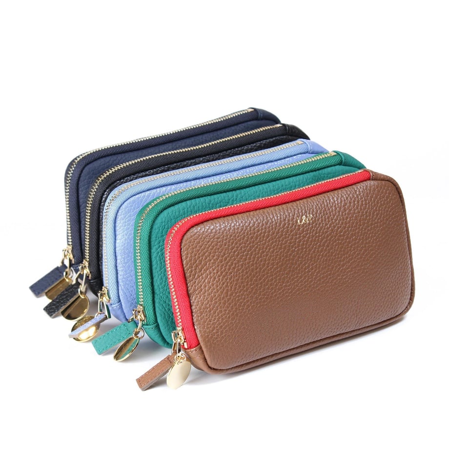 Deri Kılıf Aksesuar Detaylı Siyah