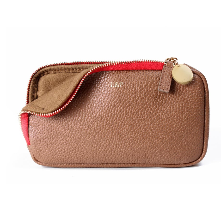 Deri Kılıf Aksesuar Detaylı Taba