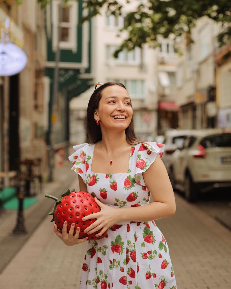 LEYLA (ÇİLEK)