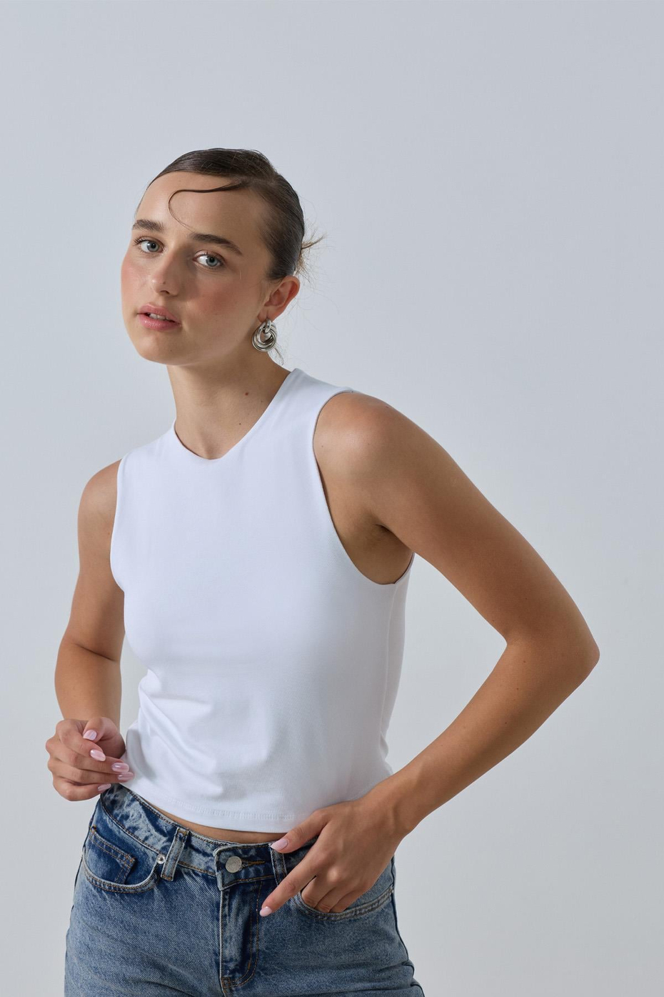 Beyaz Kolsuz Basic T Shirt