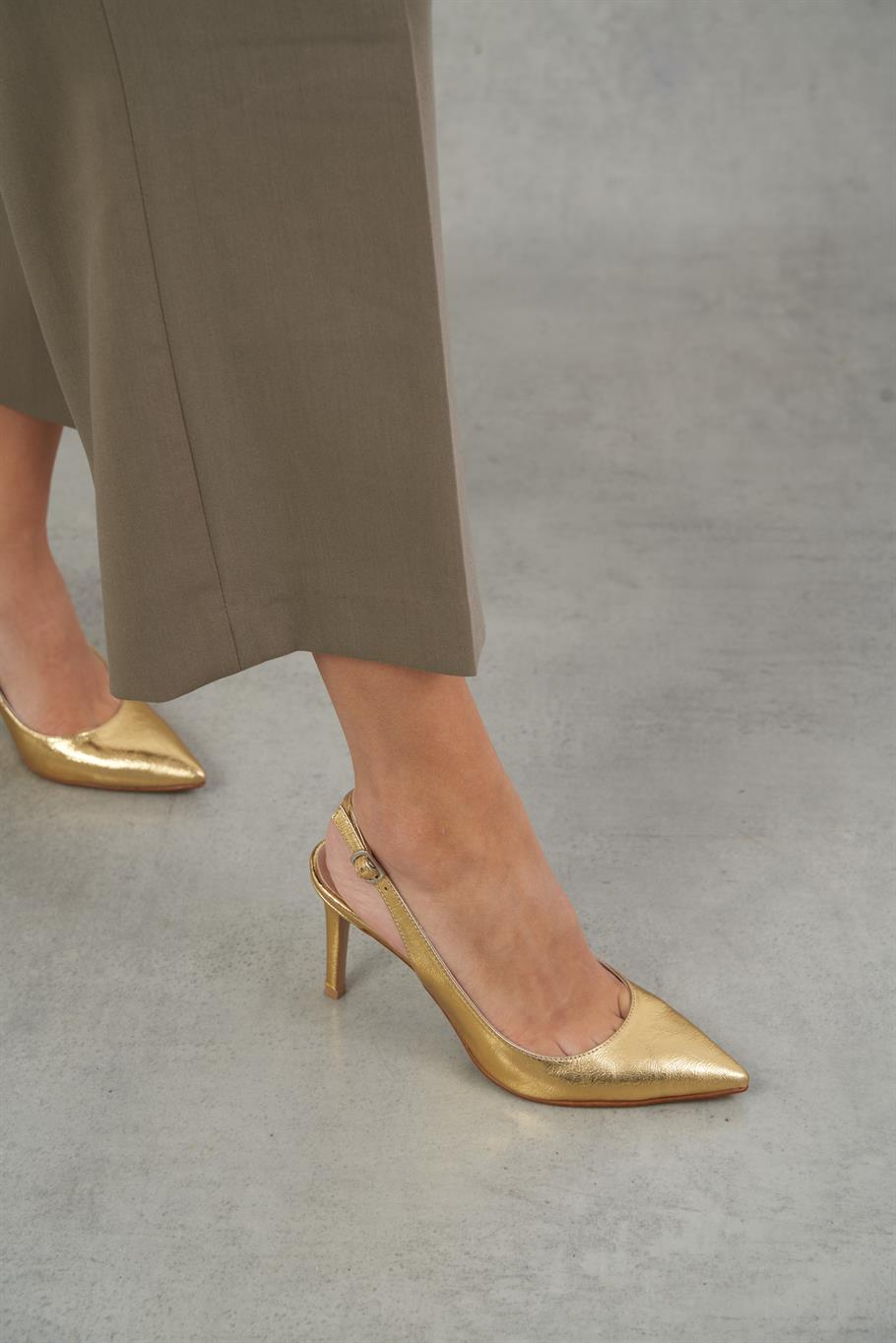 Bucky Dore   Stiletto