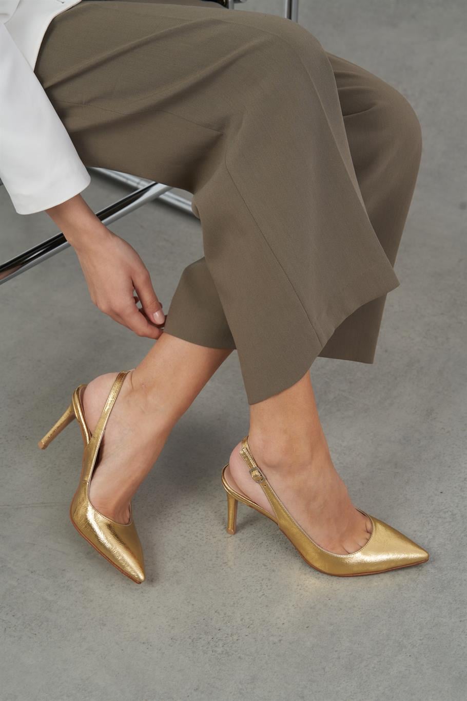 Bucky Dore   Stiletto