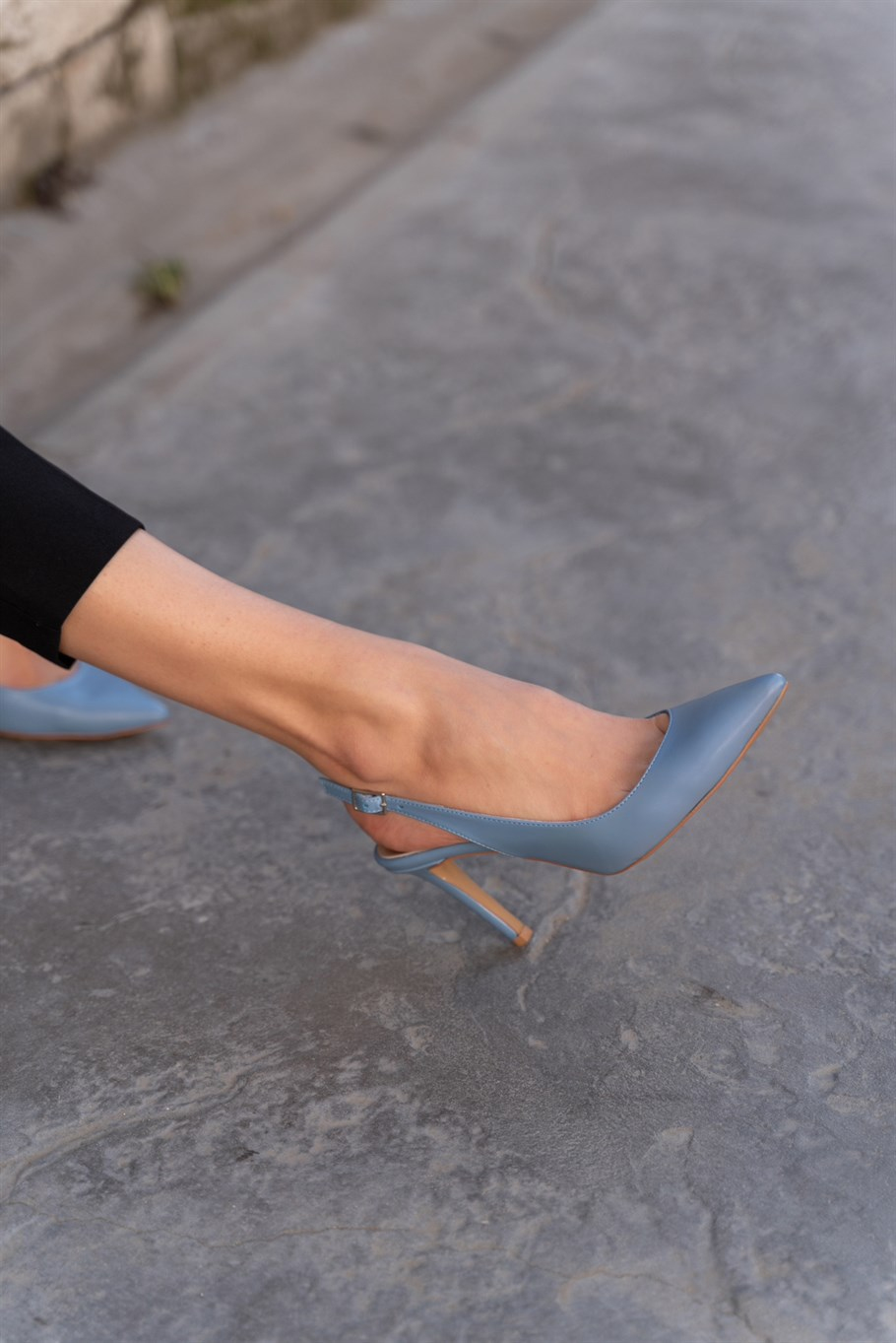 Bucky Mavi   Stiletto
