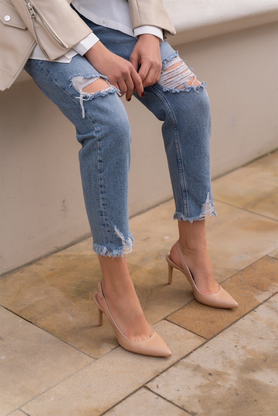 Bucky Nude   Stiletto