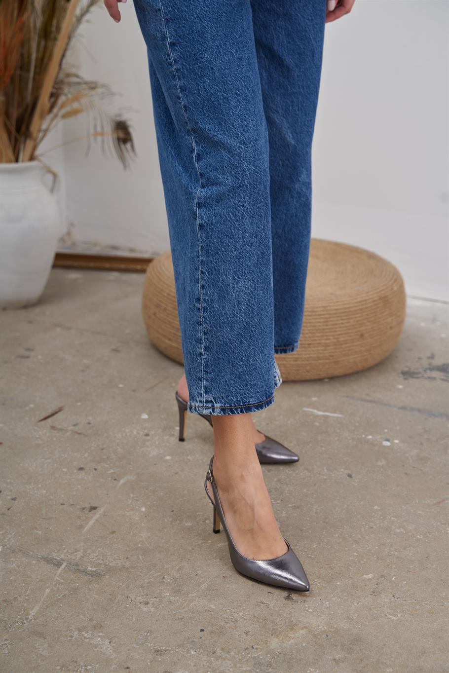 Bucky Platin   Stiletto