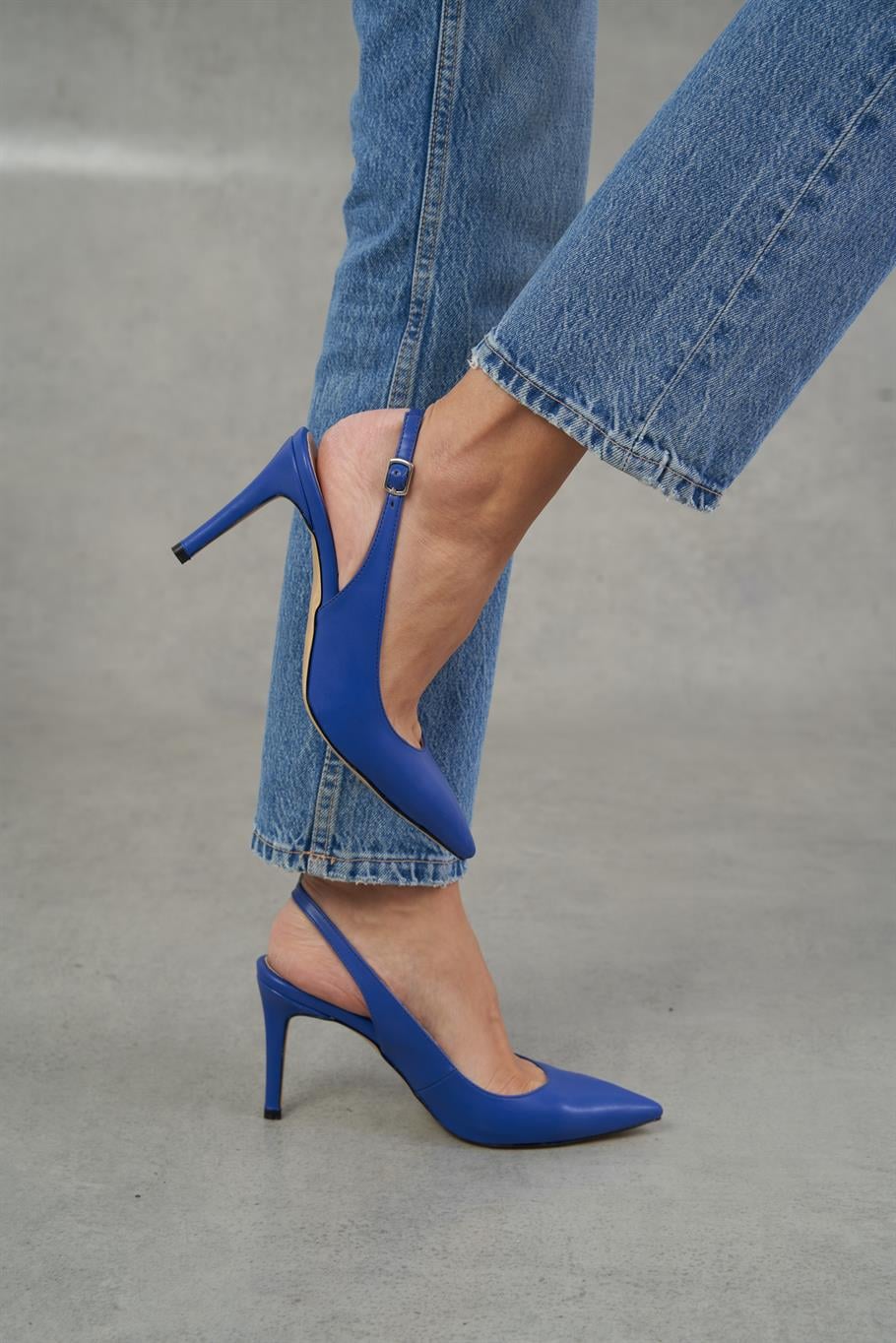 Bucky Saks   Stiletto