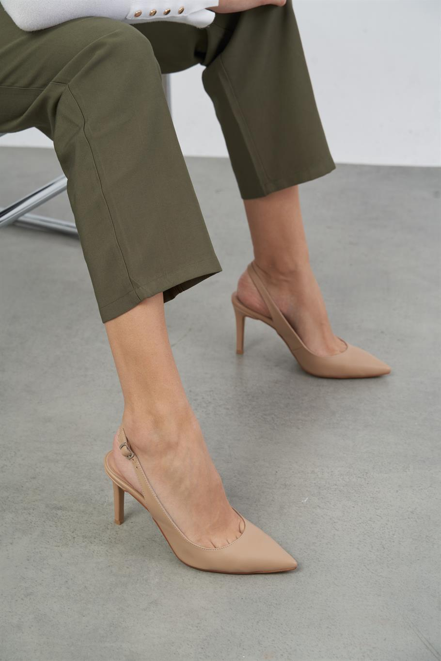 Bucky Ten   Stiletto