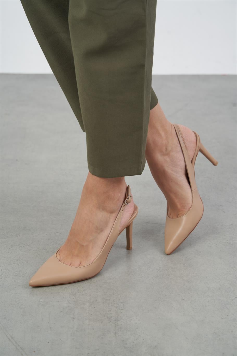 Bucky Ten   Stiletto
