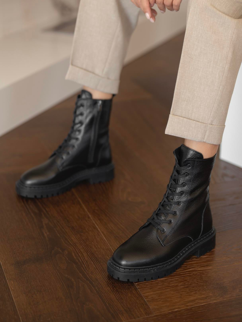 Danita Siyah Deri   Postal