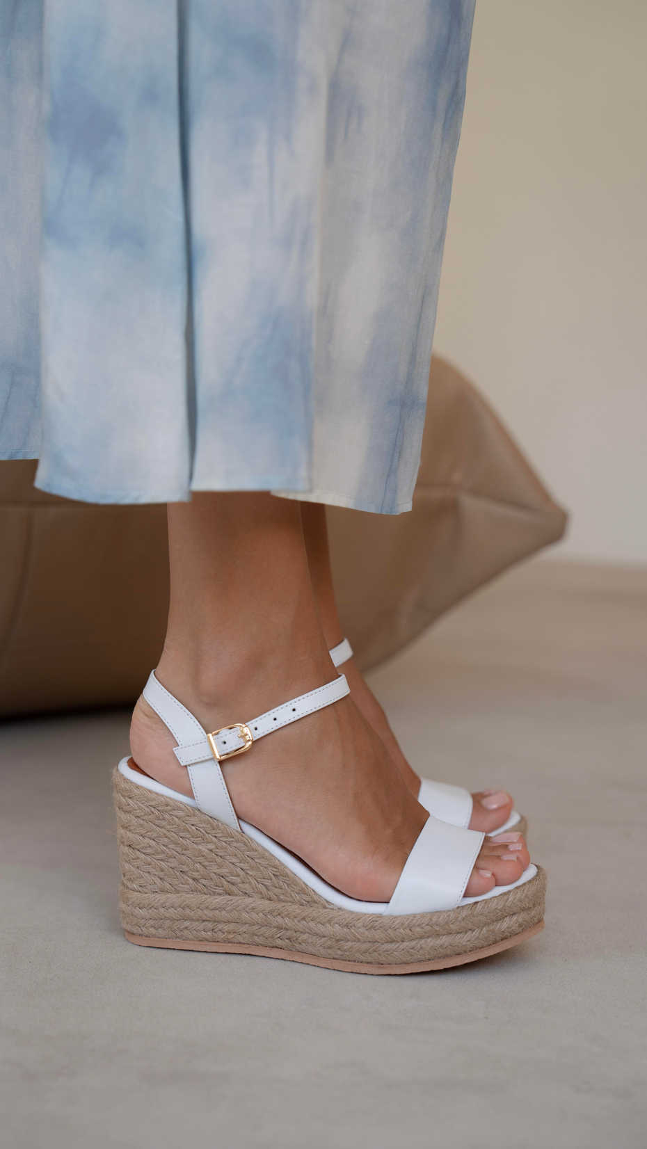 Howe Beyaz Hakiki Deri  Sandalet