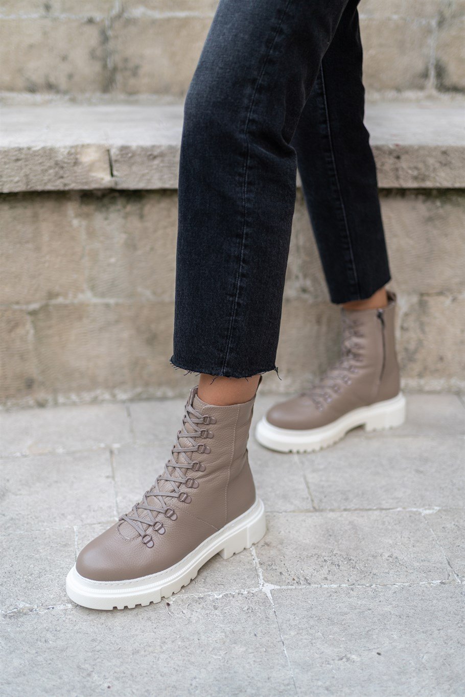 Kayla Vizon Deri   Postal   Bot