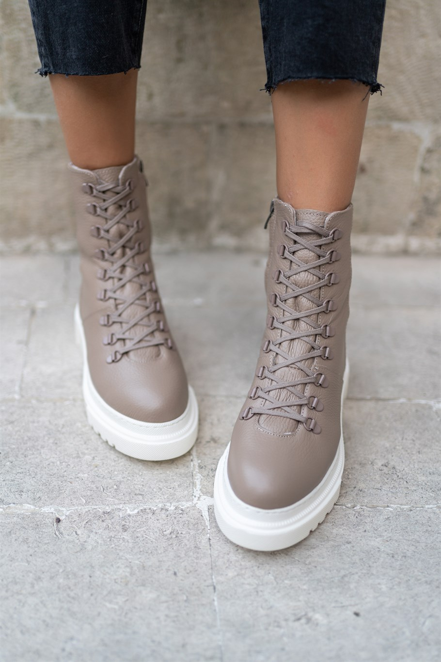 Kayla Vizon Deri   Postal   Bot