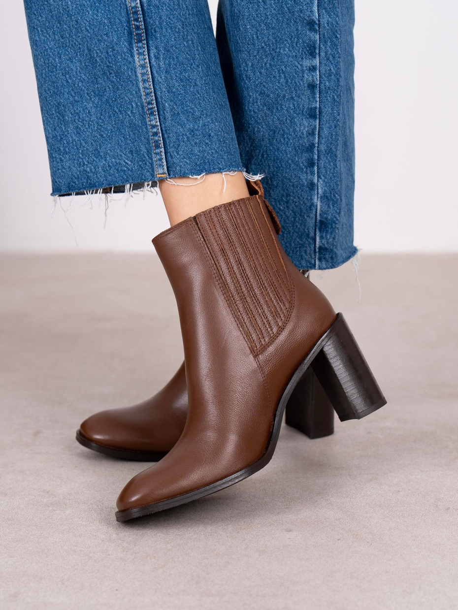 Lucia Taba Hakiki Deri Kadın Bot