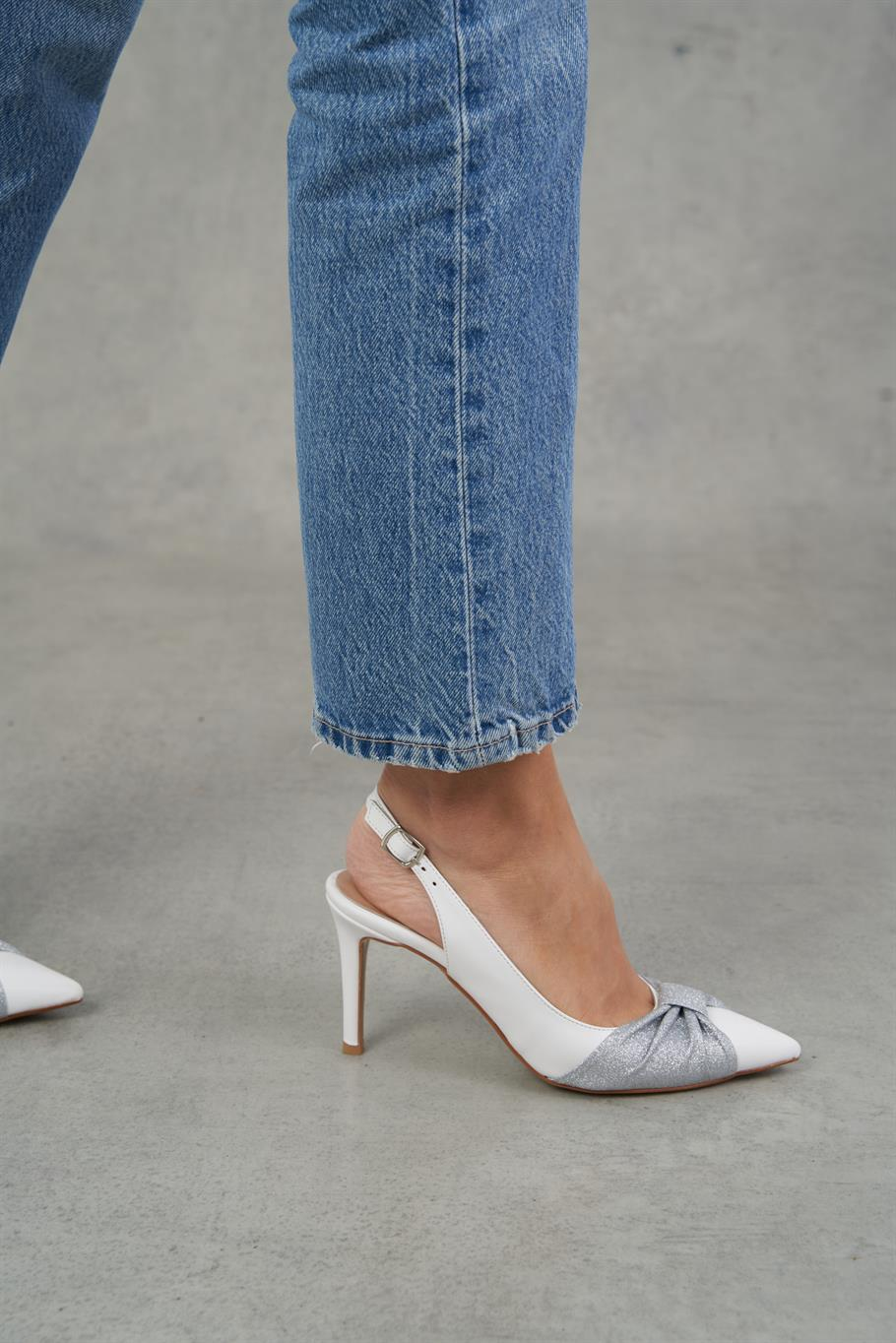 Maura Beyaz   Stiletto