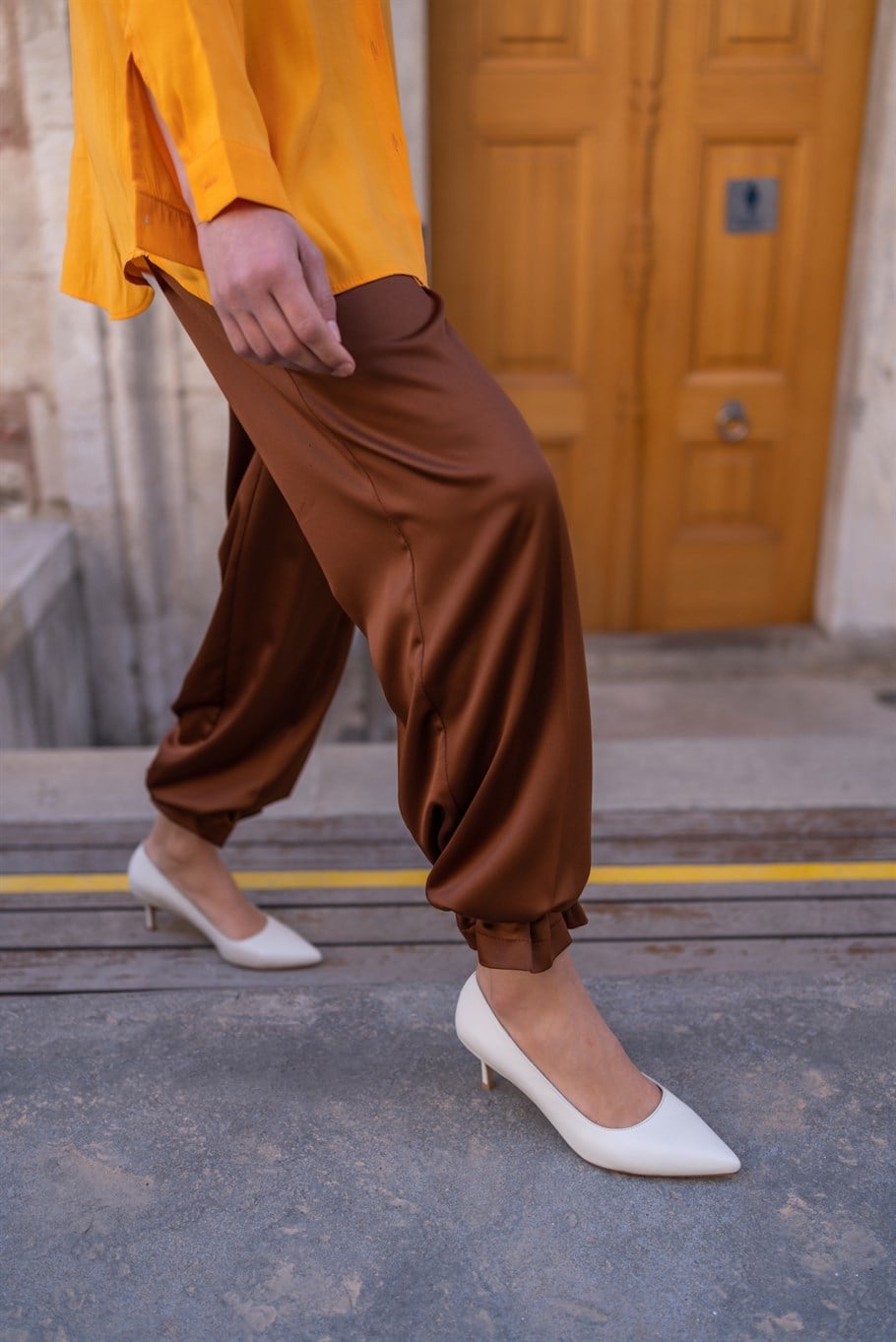 Nell Ekru Deri   Stiletto