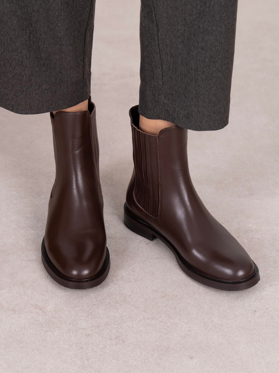 Nomi Kahve Hakiki Deri Kadın Bot