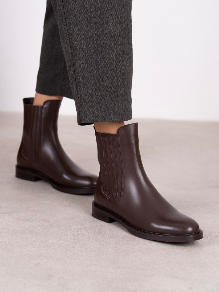 Nomi Kahve Hakiki Deri Kadın Bot