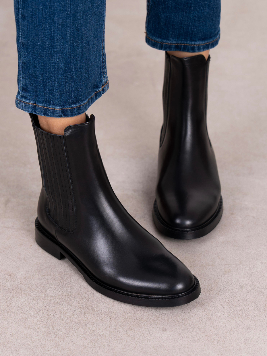 Nomi Siyah Hakiki Deri Kadın Bot