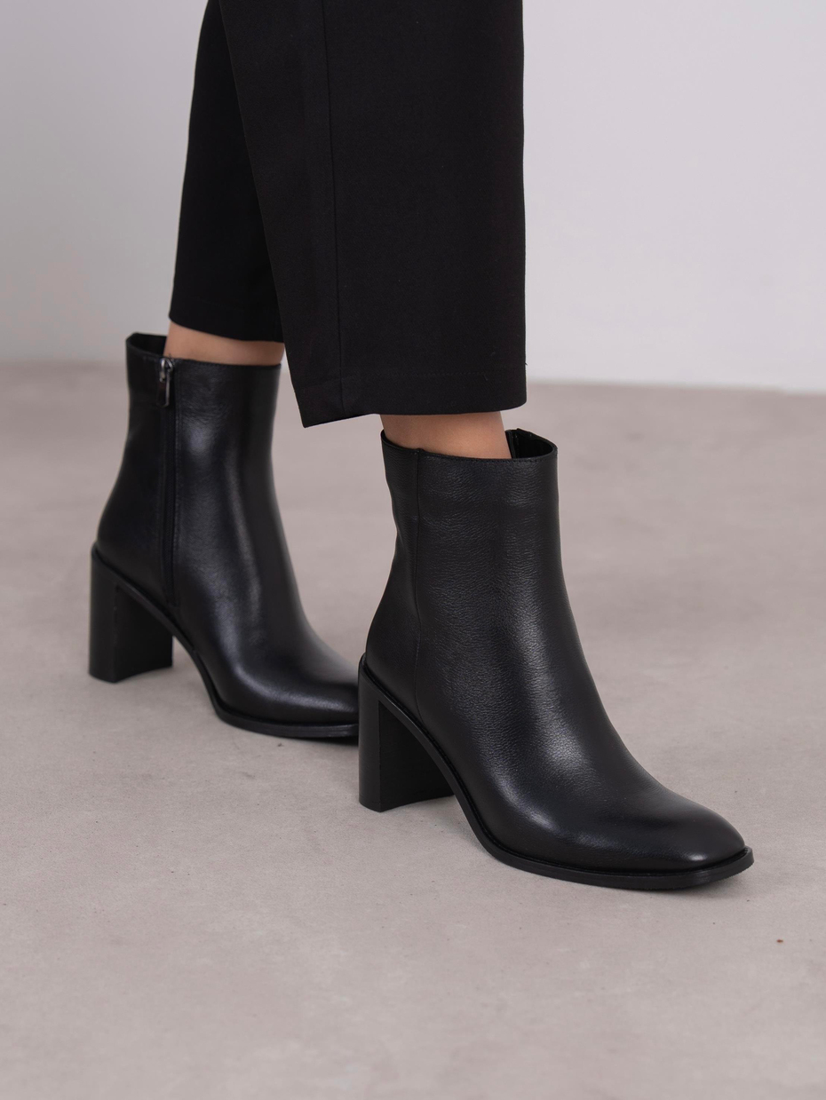 Odetta Siyah Hakiki Deri Kadın Bot