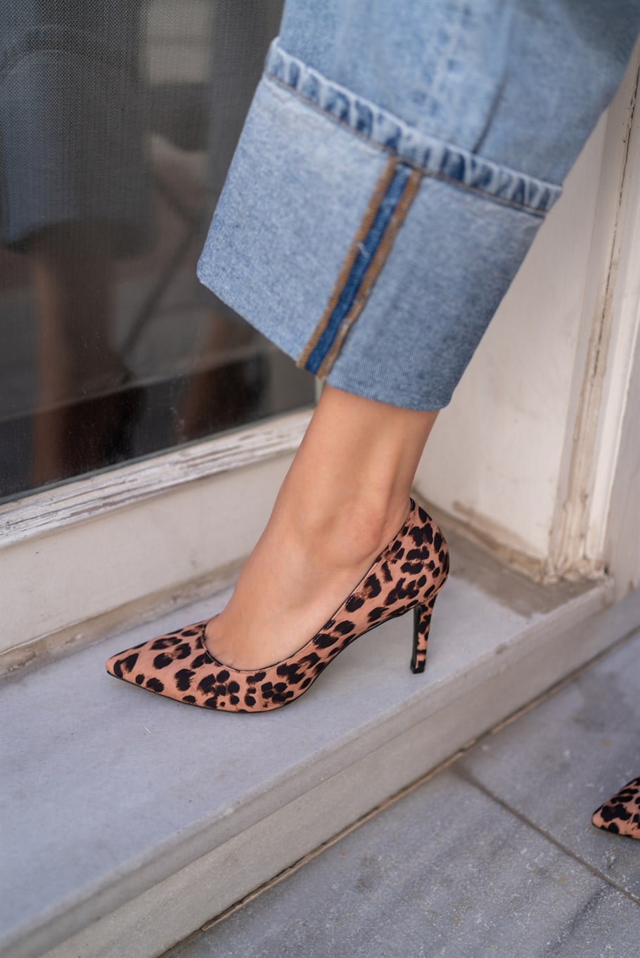 Pael Leopar   Stiletto