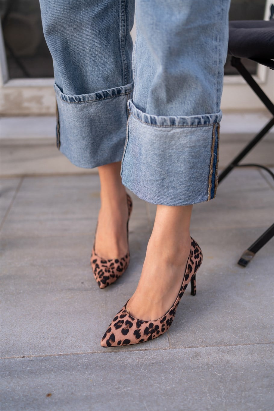 Pael Leopar   Stiletto
