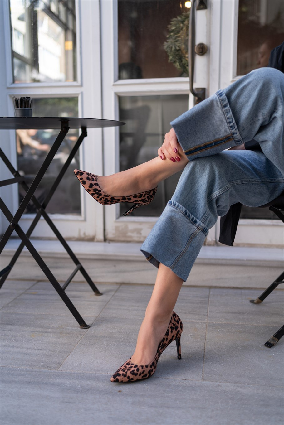 Pael Leopar   Stiletto