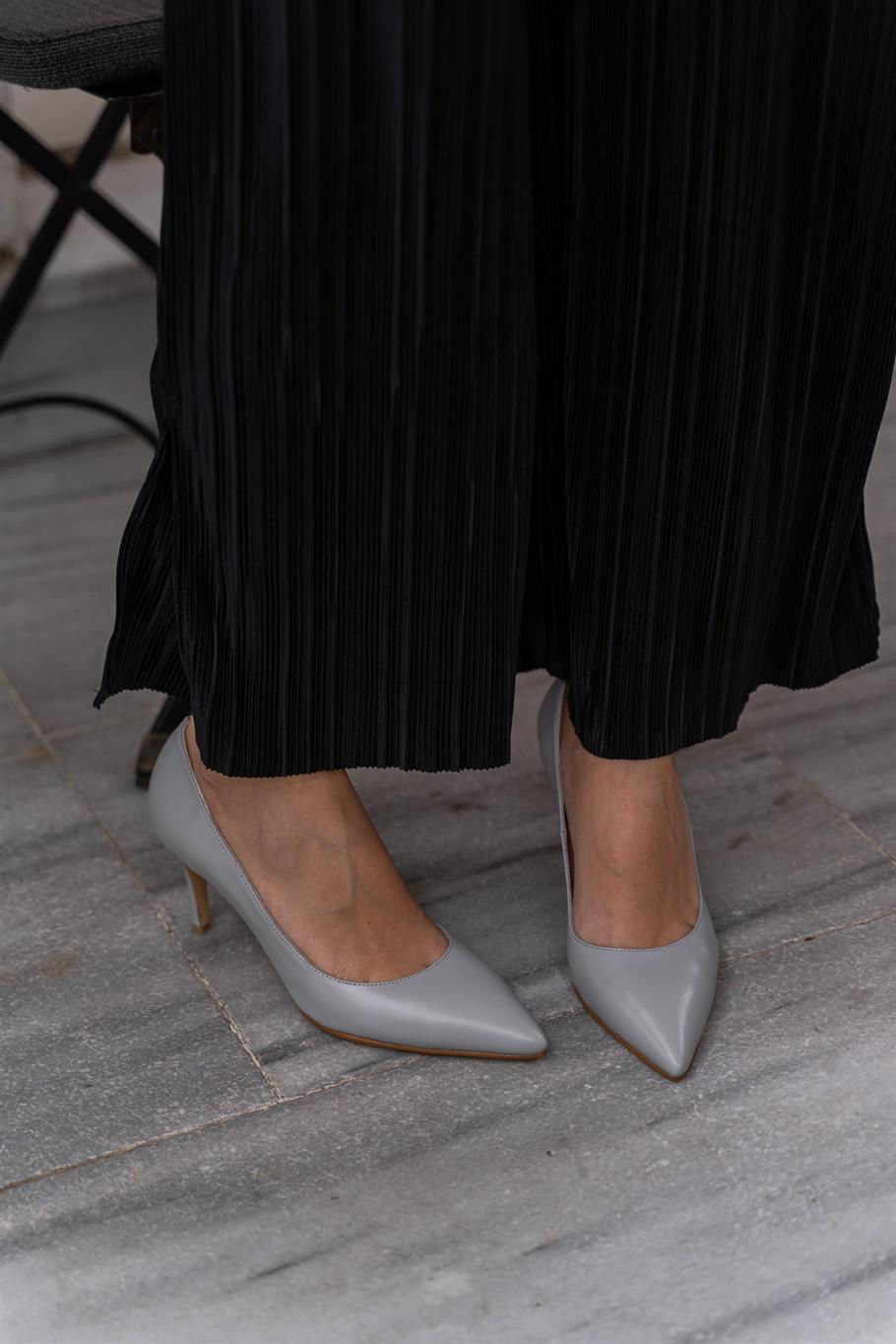 Paprica Gri Deri   Stiletto