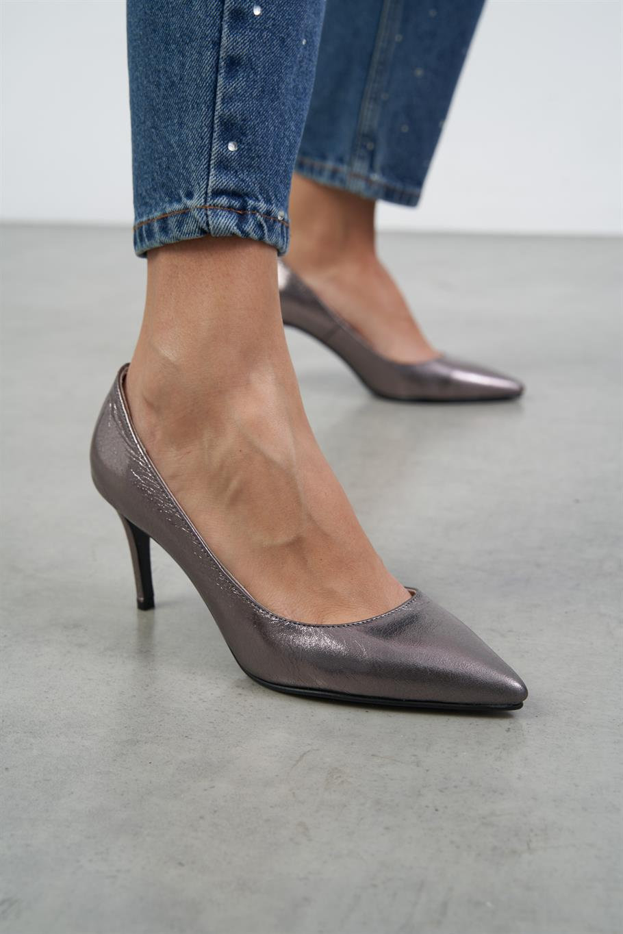 Paprica Platin Deri   Stiletto