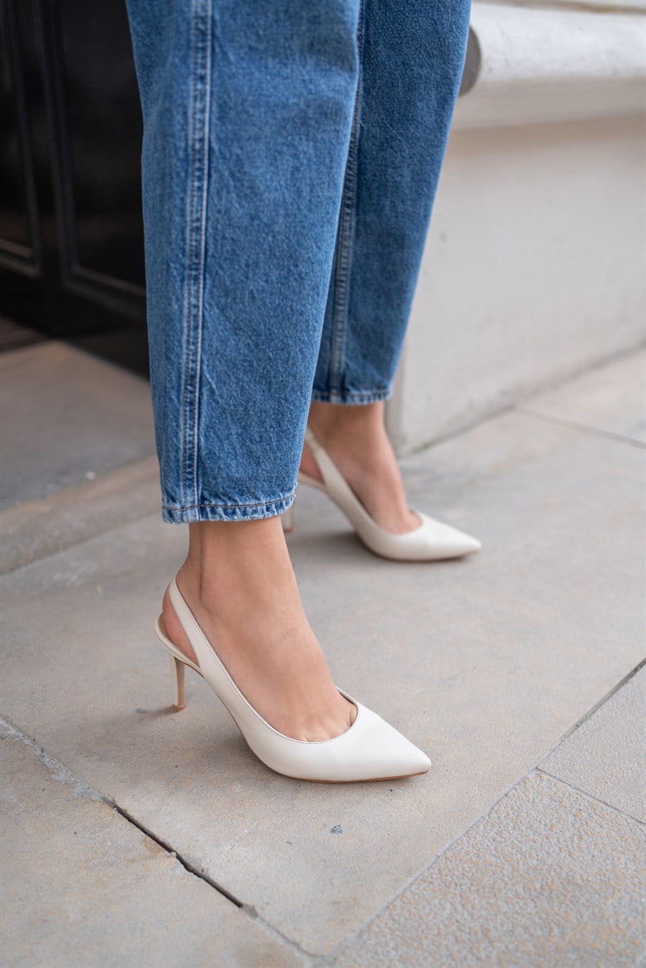 Perla Ekru Deri   Stiletto