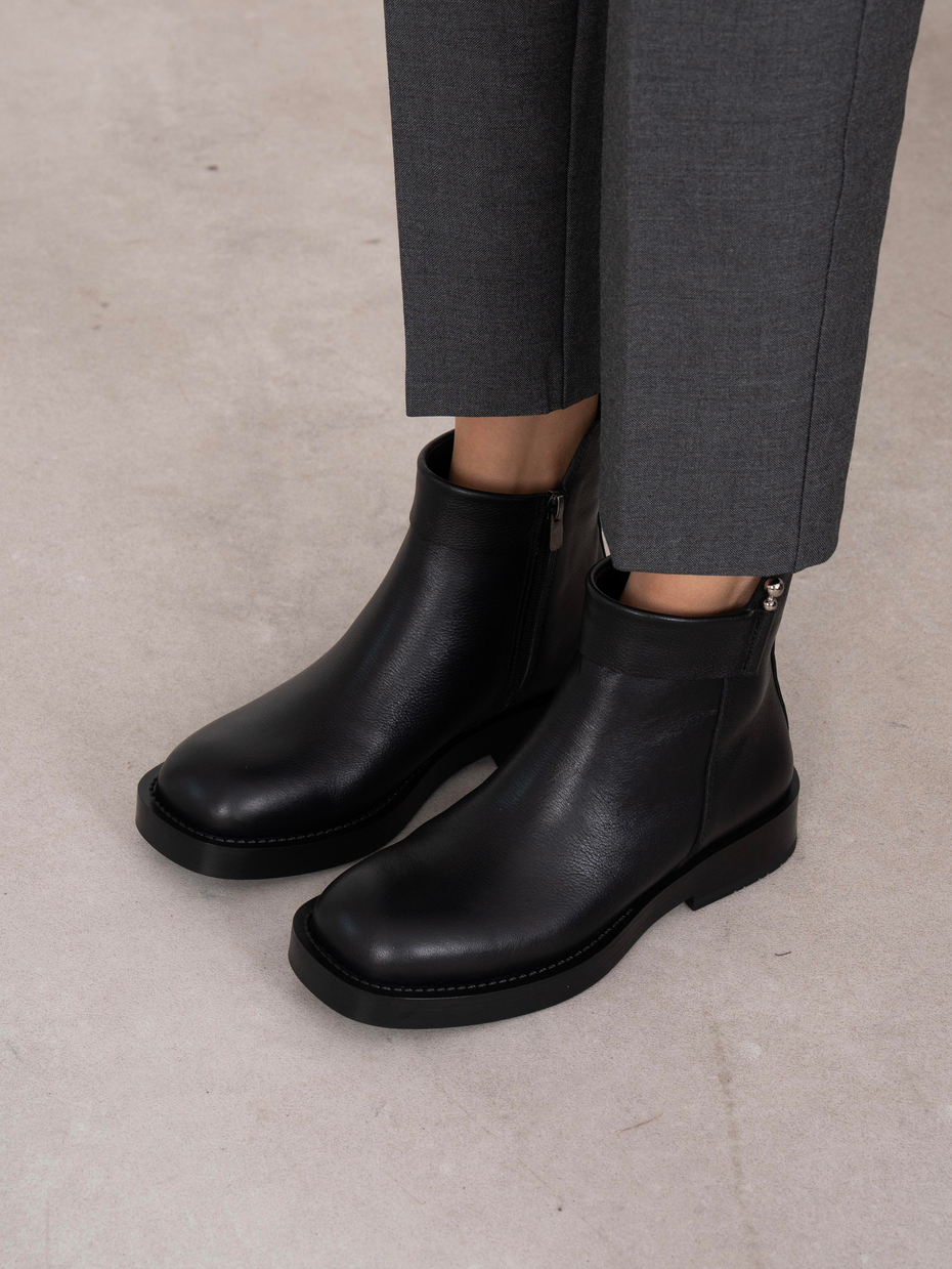 Ruth Siyah Hakiki Deri Kadın Bot