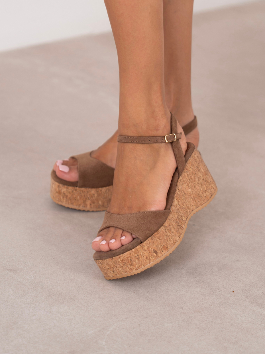 Welda Camel Süet Hakiki Deri Kadın Dolgu Taban Sandalet