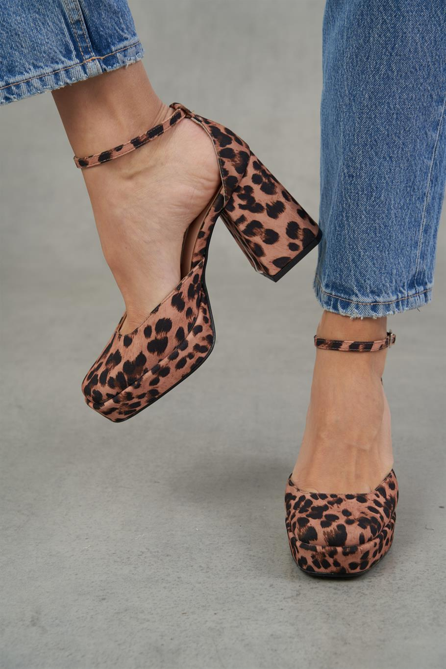 Wesley Leopar   Platform
