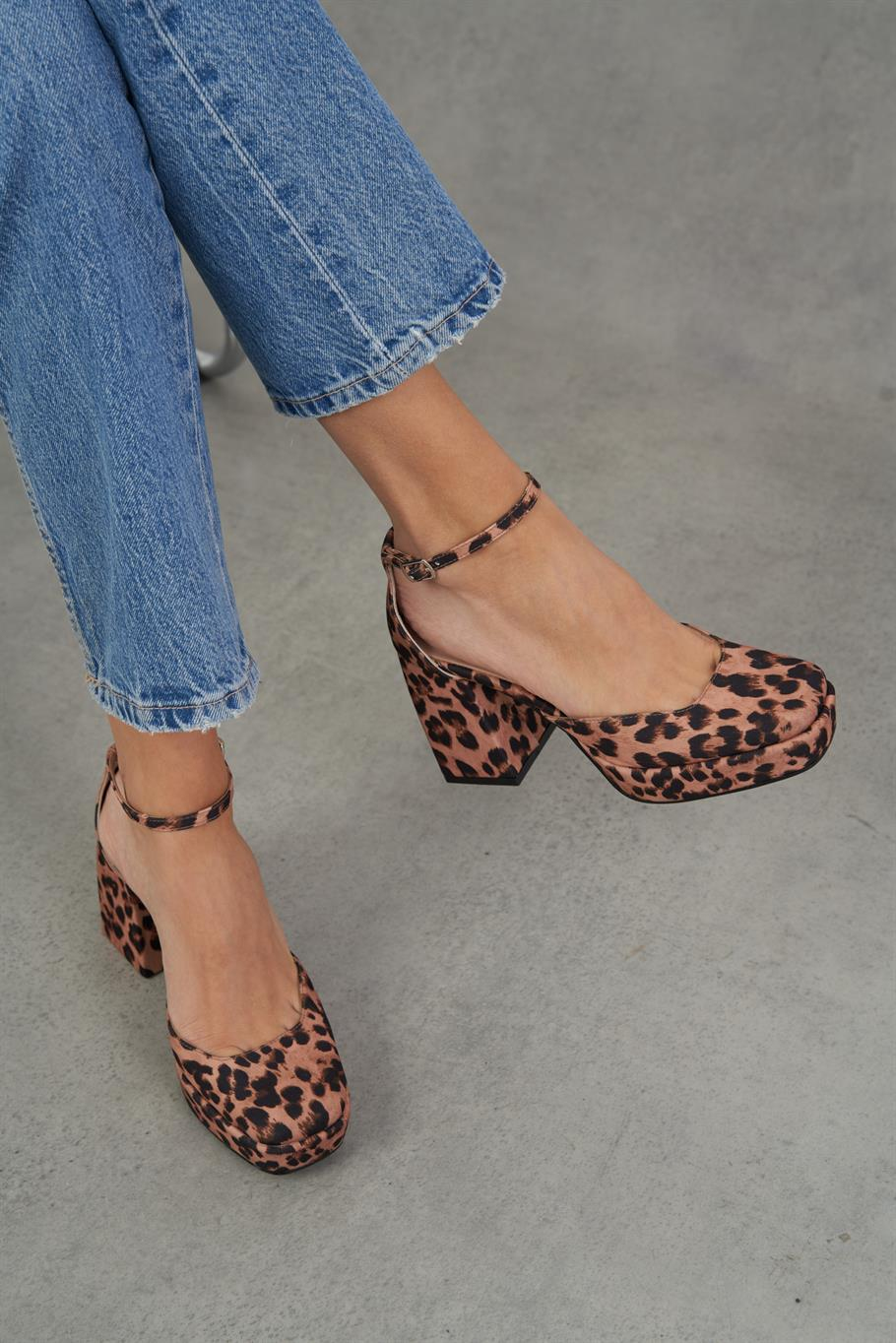 Wesley Leopar   Platform