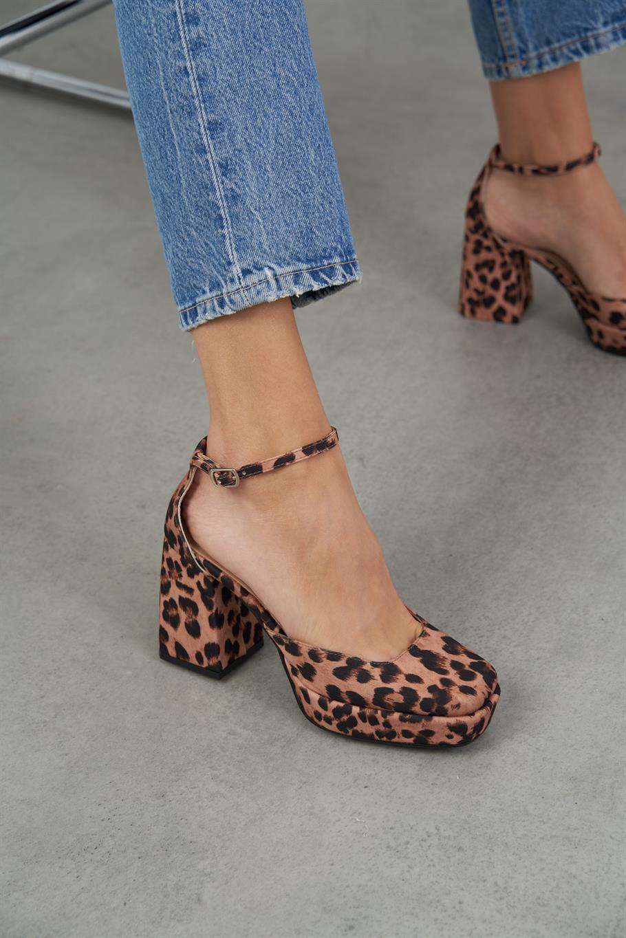 Wesley Leopar   Platform