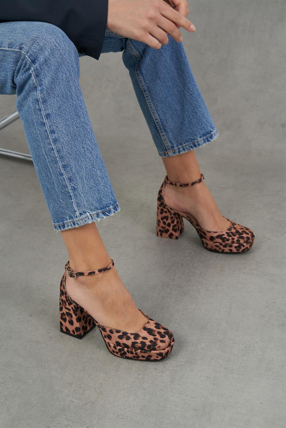 Wesley Leopar   Platform
