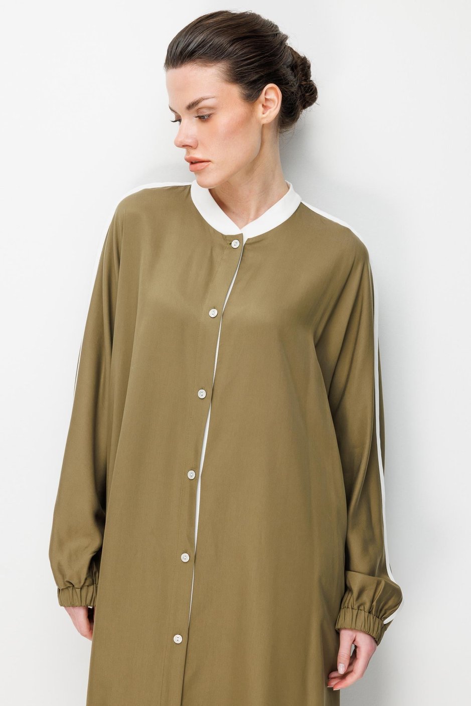 %100 Doğal LyoCELL Dökümlü Soft Hissiyat  Spor Bant Detaylı Maxi Tunik Ferace-Haki