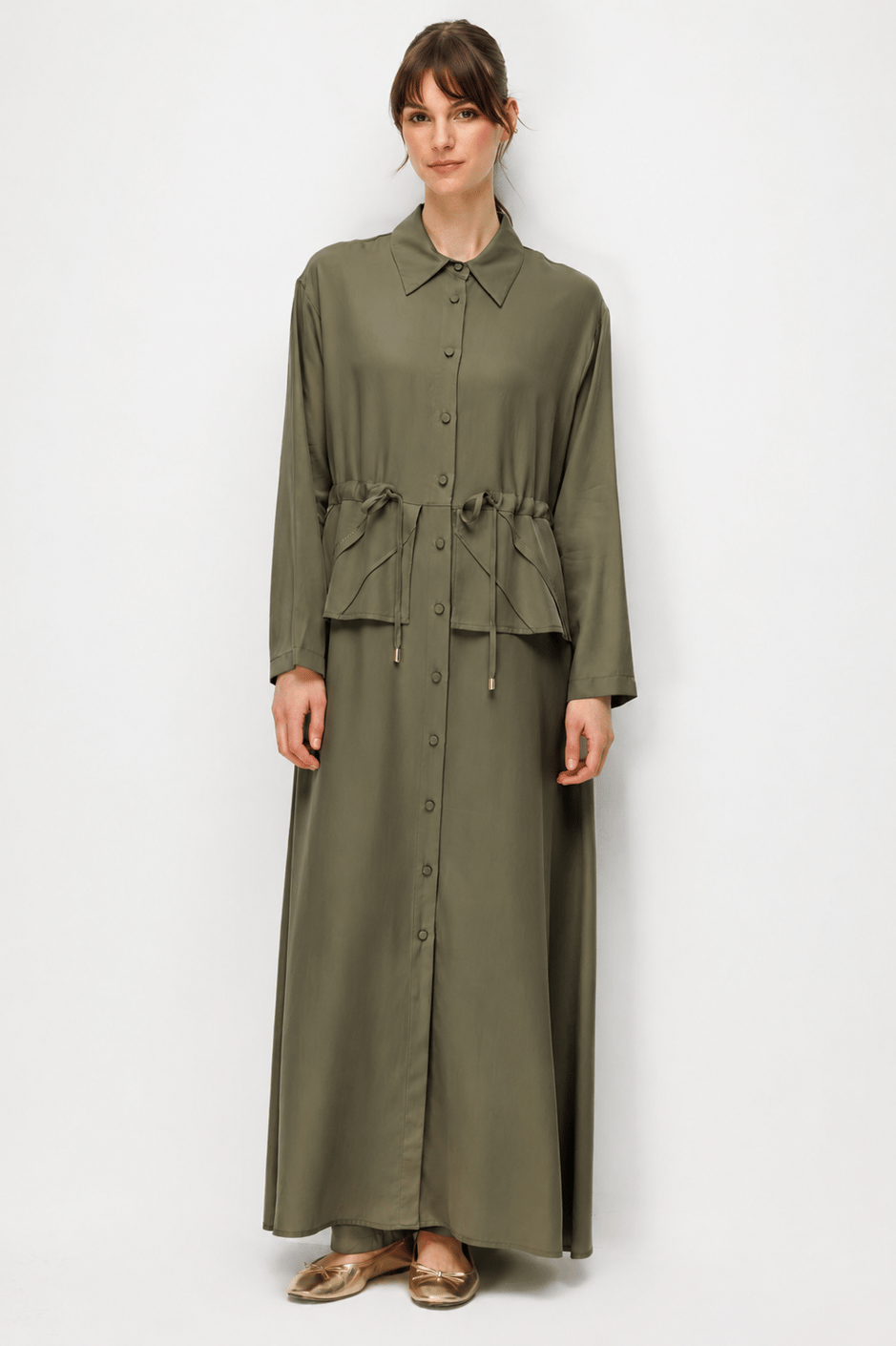 Maxi-jurk/abaya van 100% natuurlijke LyoCELL maxi-jurk van zachte, gedrapeerde stof met handgemaakt patroon, ribbels en steentjesversiering - Khaki