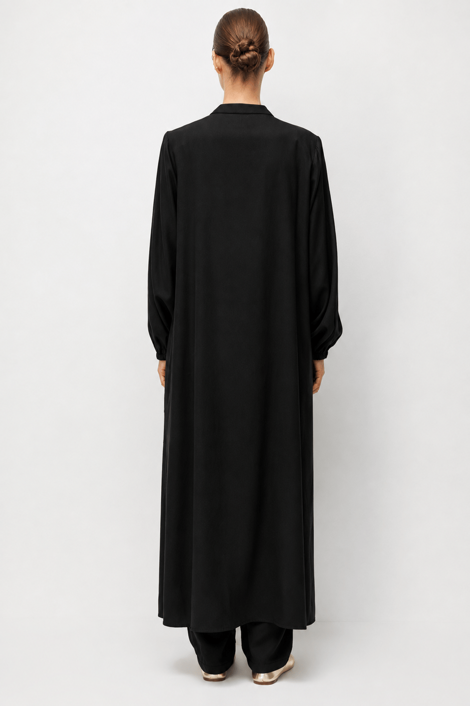 100% Təbii LyoCELL Əl işi və Qabırğalı Zamansız Abaya - Qara