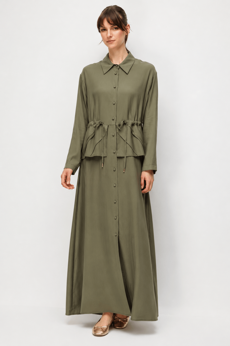 Maxi-jurk/abaya van 100% natuurlijke LyoCELL maxi-jurk van zachte, gedrapeerde stof met handgemaakt patroon, ribbels en steentjesversiering - Khaki
