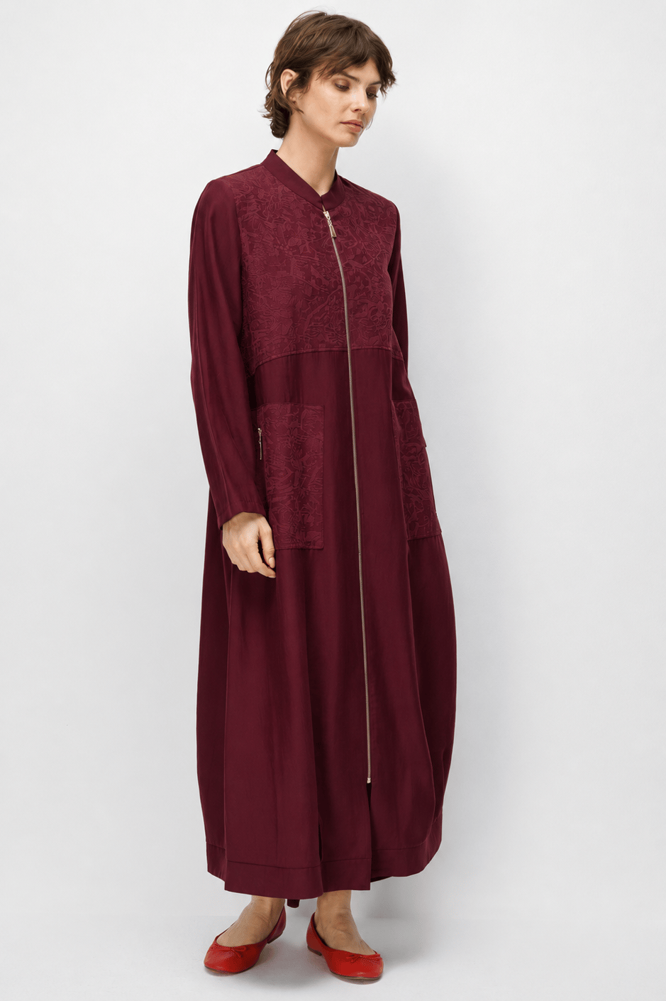 80% Təbii LyoCELL Draped Yumşaq Hissli Abaya Orta Naxışlı Bəzəklə - Burgundy