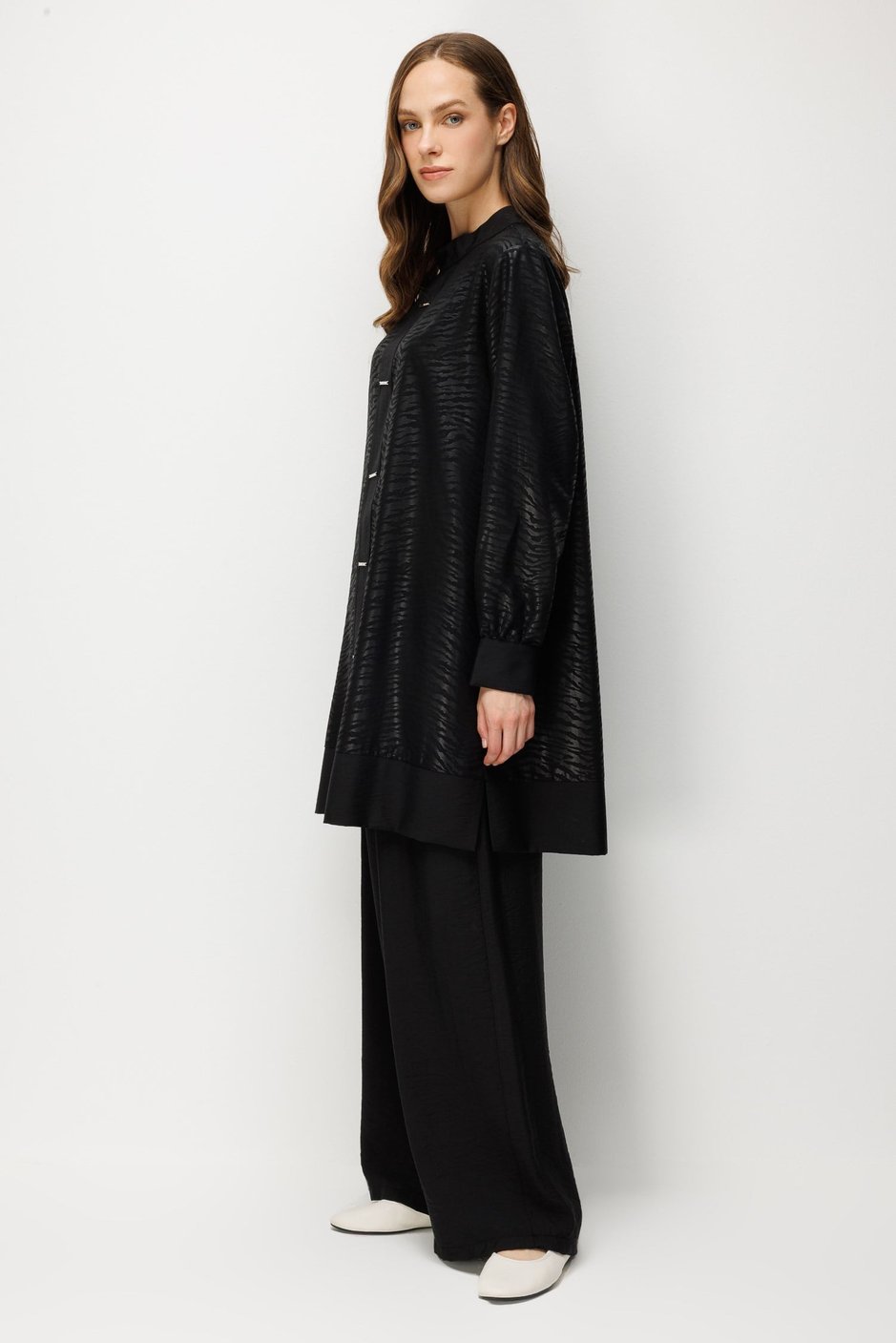 %85 LyoCELL Desen ve Aksesuar Garnili Pantalon ve Tunik Kombin Takım-Siyah