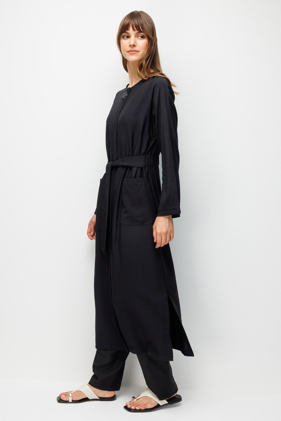 85% LyoCELL Sadə və Xüsusi Bel Toplu Abaya - Qara